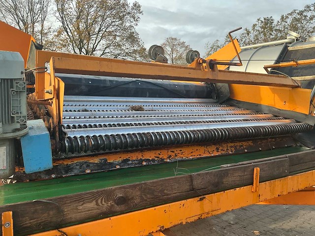 Dema-construct 2,4x5 aardappel stortbak / stortbunker met opvoerband - afbeelding 14 van  39