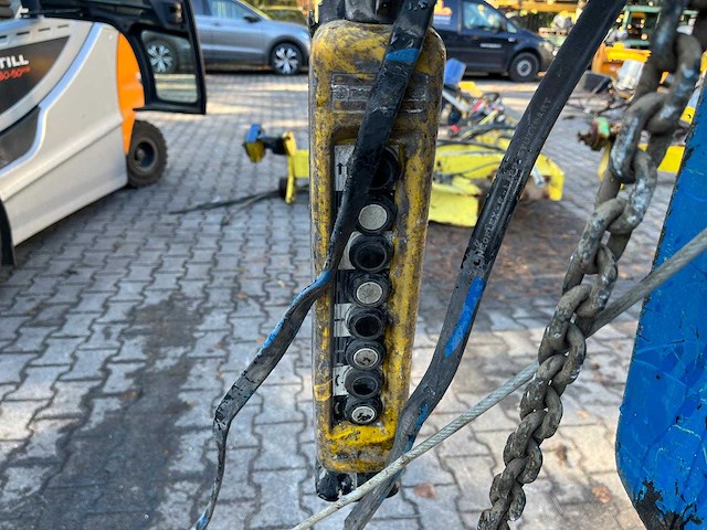 Demag - 1000kg - pillar jib cranes - 1995 - afbeelding 8 van  8