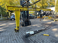 Demag - 1000kg - pillar jib cranes - 1998 - afbeelding 1 van  6