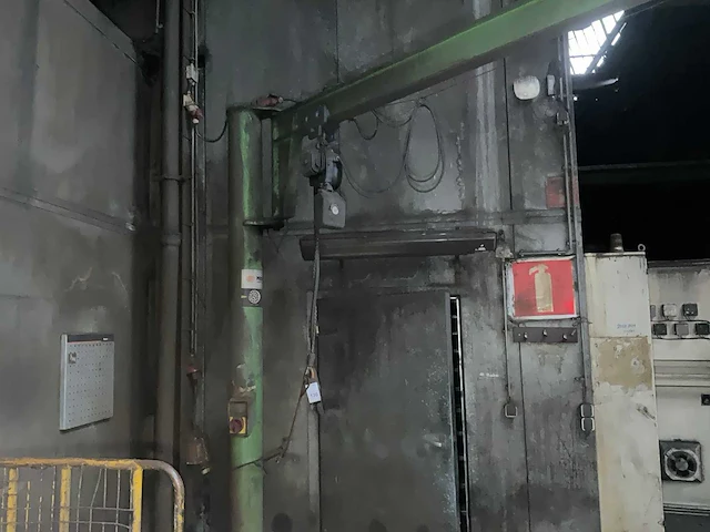 Demag - zwenkarmkraan - afbeelding 6 van  7