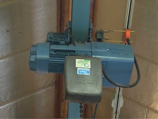 Demag 1 tons bovenloophalkraan met 45 meter rails - afbeelding 5 van  13