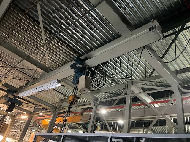 Demag bovenloophalkraan met 3 kettingtakels - afbeelding 17 van  22