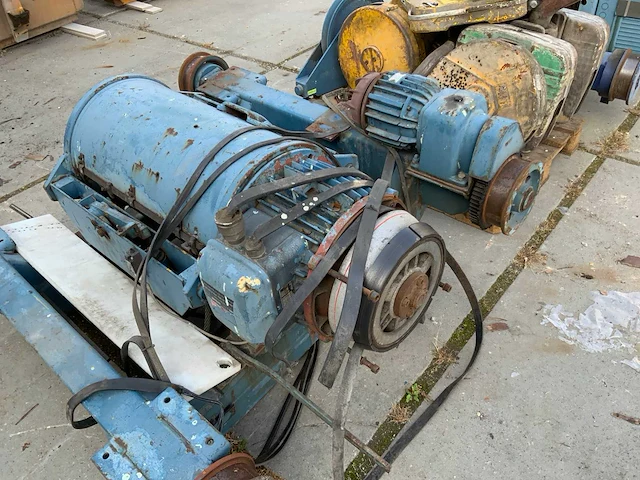 Demag bovenloopkraan, buiten werking gesteld (2x) - afbeelding 6 van  8