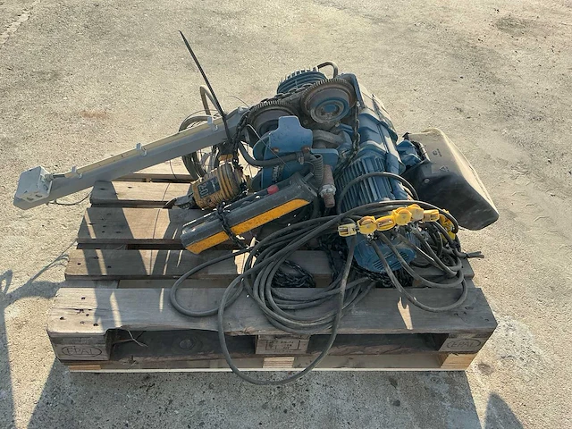 Demag kettingtakel - afbeelding 2 van  9