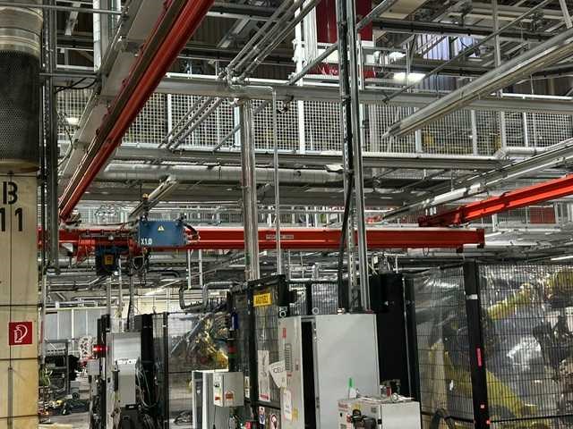 Demag onderliggende bovenliggende kraan - afbeelding 1 van  7