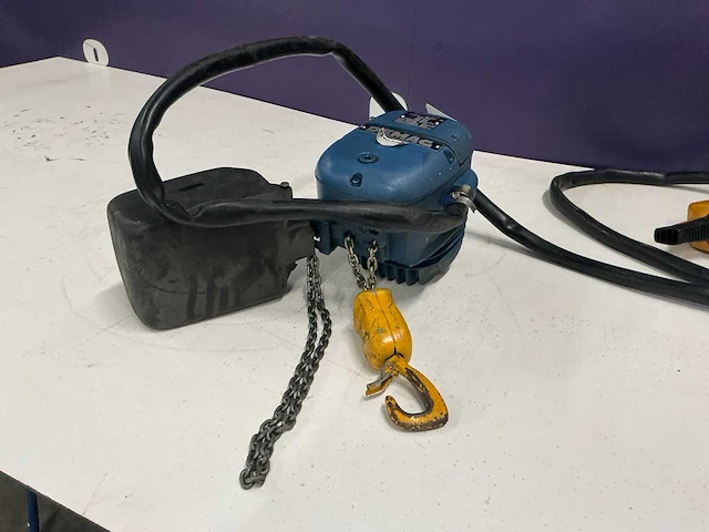 Demag pkv1-v1-f4 elektrische kettingtakel - afbeelding 1 van  5