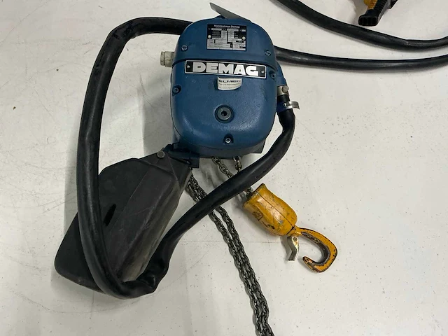 Demag pkv1-v1-f4 elektrische kettingtakel - afbeelding 2 van  5