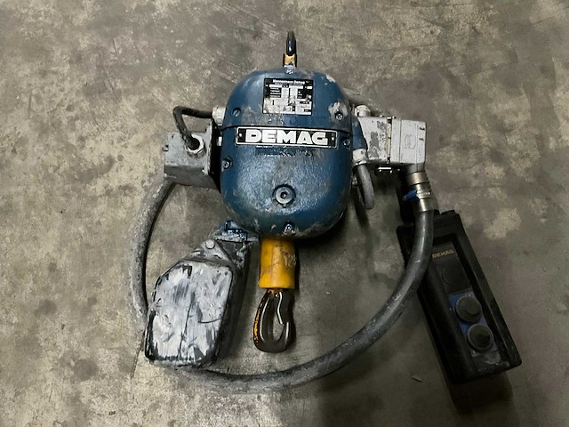 Demag pkv1-v1-f4 kettingtakel - afbeelding 1 van  4