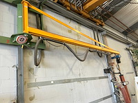 Demag zwenkarmkraan met tawi vacuumlifter - afbeelding 2 van  8