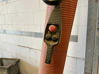 Demag zwenkarmkraan met tawi vacuumlifter - afbeelding 5 van  8