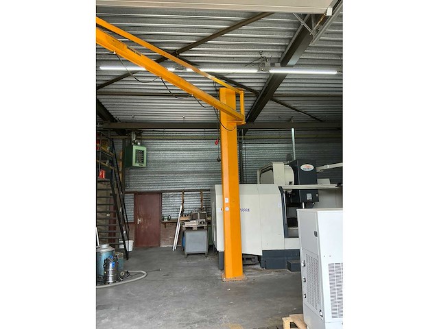 Demag zwenkarmkraan - afbeelding 2 van  3