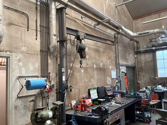 Demag zwenkarmkraan - afbeelding 1 van  6