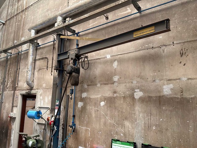 Demag zwenkarmkraan - afbeelding 2 van  6