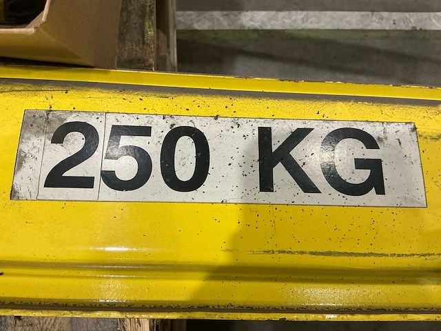 Demag zwenkkraaninstallatie met vht kettingtakel – 250 kg capaciteit - afbeelding 9 van  18