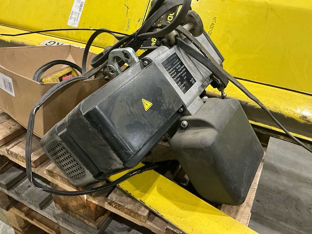 Demag zwenkkraaninstallatie met vht kettingtakel – 250 kg capaciteit - afbeelding 10 van  18