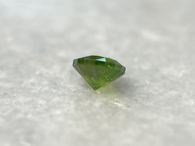 Demantoid - 0.33 carat natuurlijke demantoid - afbeelding 2 van  6