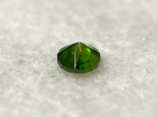 Demantoid - 0.51 carat natuurlijke demantoid - afbeelding 3 van  6