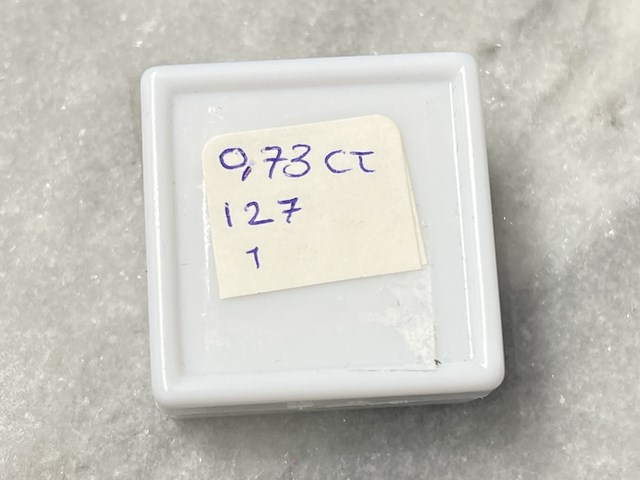 Demantoid - 0.73 carat natuurlijke demantoid - afbeelding 4 van  4