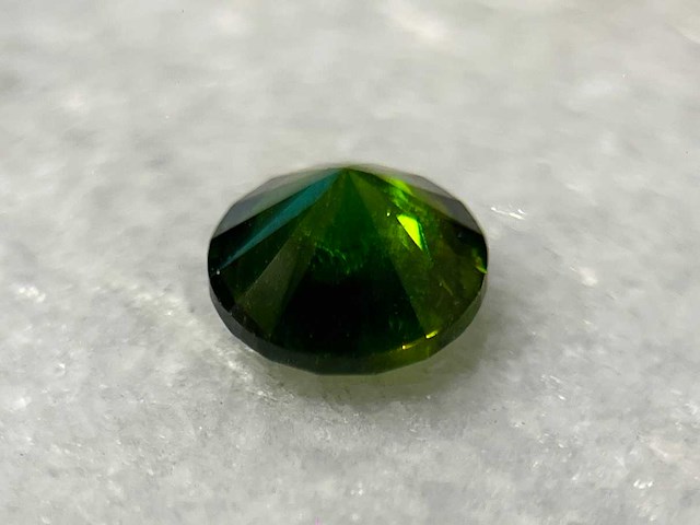 Demantoid - 1.03 carat natuurlijke demantoid - afbeelding 4 van  5