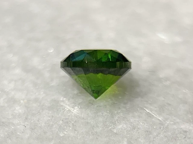 Demantoid - 1.03 carat natuurlijke demantoid - afbeelding 2 van  6