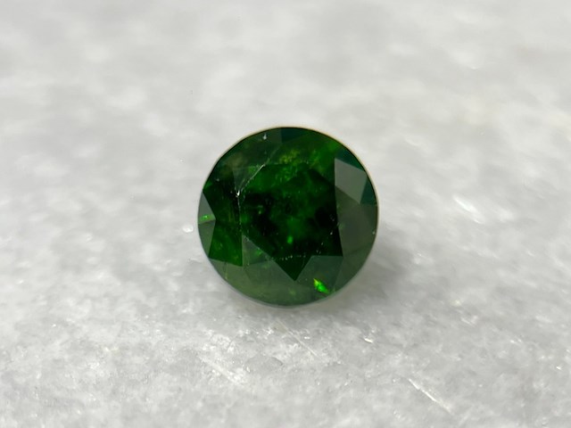 Demantoid - 1.26 carat natuurlijke demantoid - afbeelding 1 van  6
