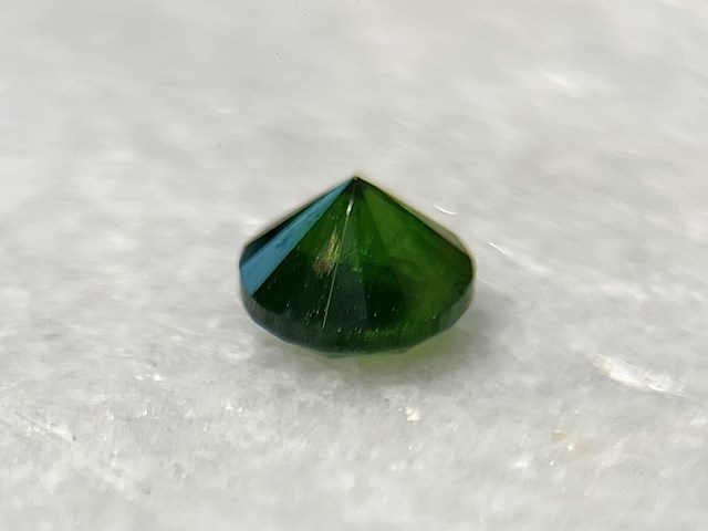 Demantoid - 1.26 carat natuurlijke demantoid - afbeelding 3 van  4