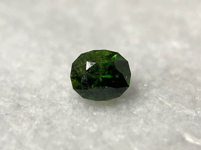 Demantoid - 1.45 carat natuurlijke demantoid - afbeelding 1 van  6