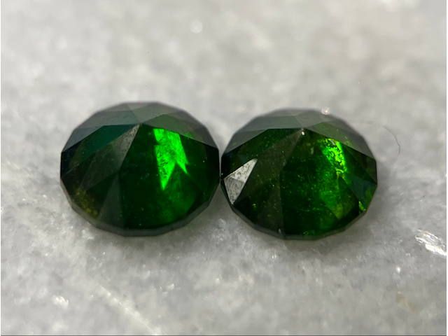 Demantoid - 4.03 carat natuurlijke demantoid - afbeelding 3 van  6