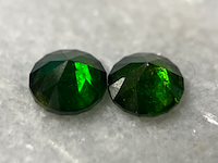 Demantoid - 4.03 carat natuurlijke demantoid - afbeelding 3 van  6