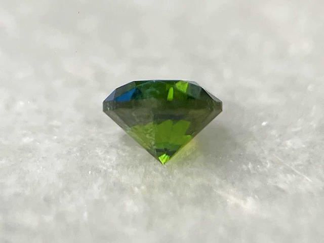 Demantoid 0.55 ct - afbeelding 2 van  5
