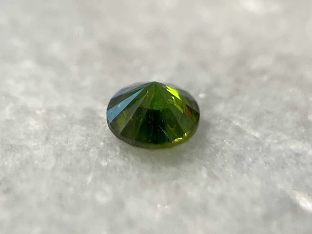 Demantoid 0.55 ct - afbeelding 3 van  5