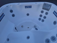 Demension one 5 persoons jacuzzi en buitenspa - afbeelding 14 van  25