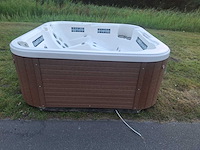 Demension one 5 persoons jacuzzi en buitenspa - afbeelding 23 van  25