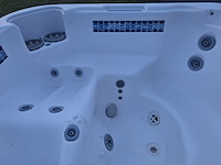 Demension one 5 persoons jacuzzi en buitenspa - afbeelding 25 van  25