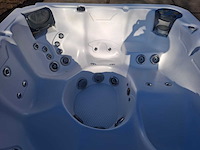 Demension one 6 persoons jacuzzi en buitenspa - afbeelding 10 van  28