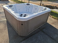 Demension one 6 persoons jacuzzi en buitenspa - afbeelding 17 van  28