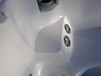 Demension one 6 persoons jacuzzi en buitenspa - afbeelding 26 van  28