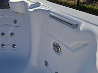 Demension one 6 persoons jacuzzi en buitenspa - afbeelding 27 van  28