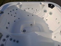 Demension one 6 persoons jacuzzi en buitenspa - afbeelding 2 van  14