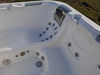 Demension one 6 persoons jacuzzi en buitenspa - afbeelding 6 van  14