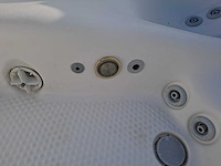 Demension one 6 persoons jacuzzi en buitenspa - afbeelding 9 van  14