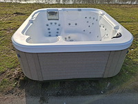 Demension one 6 persoons jacuzzi en buitenspa - afbeelding 4 van  30
