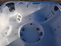 Demension one 6 persoons jacuzzi en buitenspa - afbeelding 7 van  32