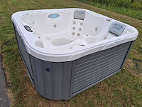 Demension one spa 5 persoons amerikaans jacuzzi en buitenspa - afbeelding 15 van  31