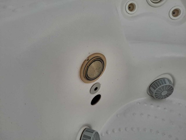 Demension one spa 5 persoons amerikaans jacuzzi en buitenspa - afbeelding 31 van  31