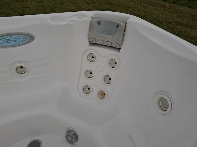 Demension one spa 5 persoons amerikaans jacuzzi en buitenspa - afbeelding 5 van  31