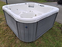 Demension one spa 5 persoons amerikaans jacuzzi en buitenspa - afbeelding 19 van  31