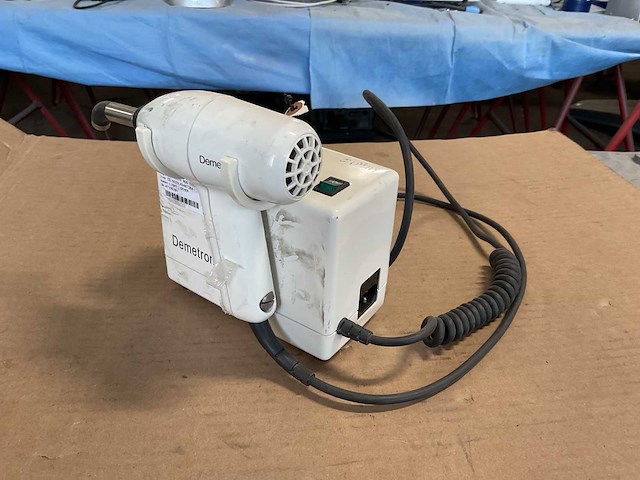 Demetron vcl 401 dental light - afbeelding 1 van  3