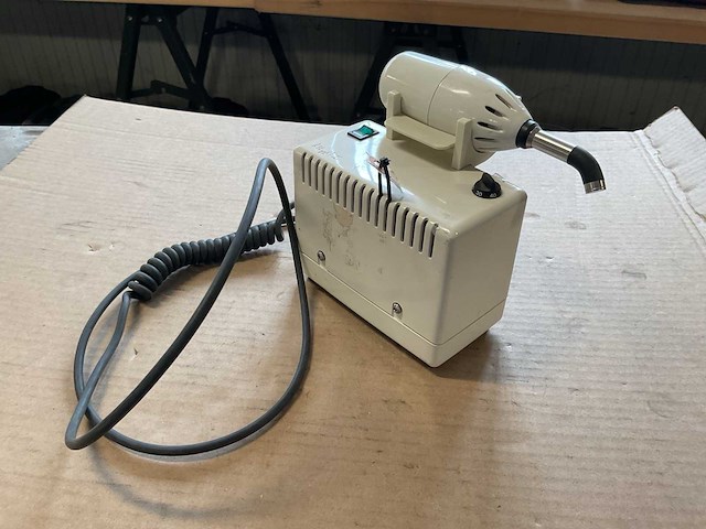Demetron vcl 401 dental light - afbeelding 2 van  3