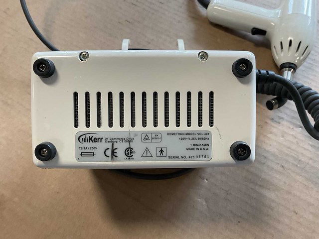 Demetron vcl 401 dental light - afbeelding 3 van  3